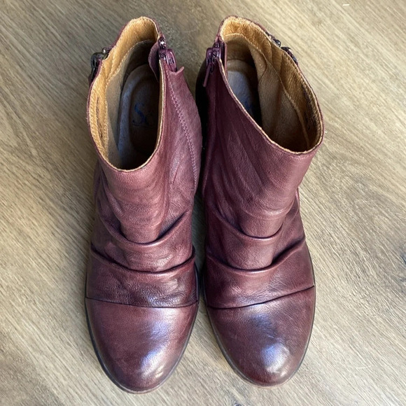 Sofft Womens Gable Bootie in Ox Blood size 7.5 - Picture 11 of 12